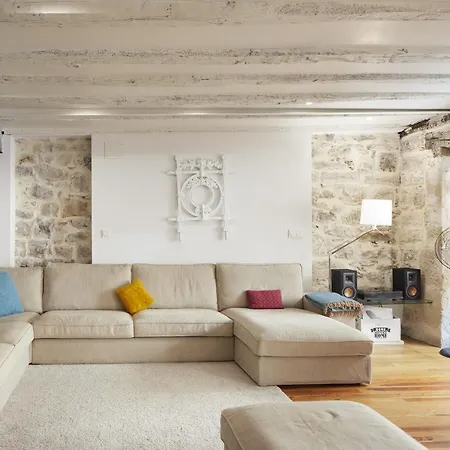 Always Easy - Boulevard Apartment
